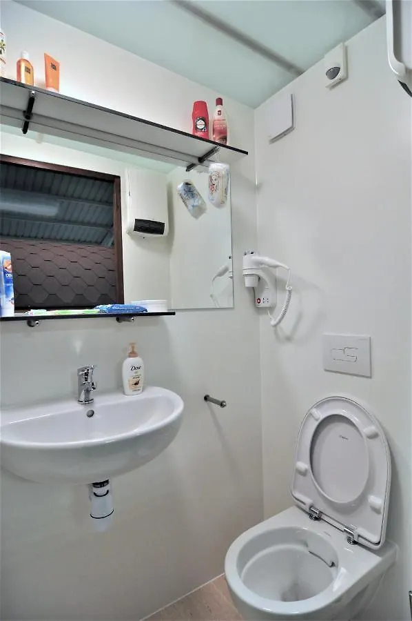 Gypsy Waggon - A Villa On Wheels Amsterdam 0*,  Holandia